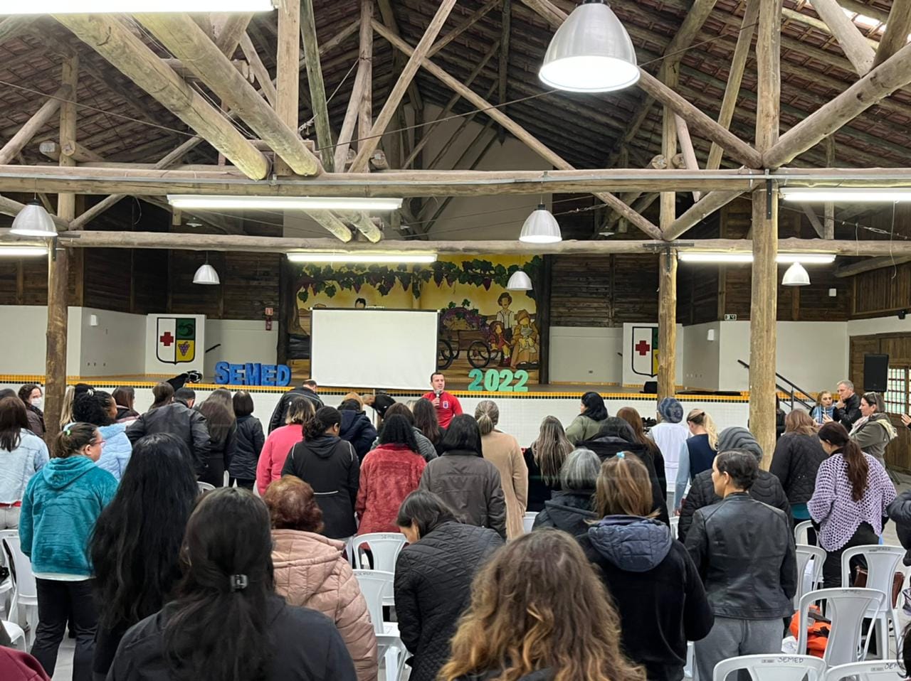 Núcleo Pedagógico de educação Infantil realiza formação com profissionais do CMEI’s