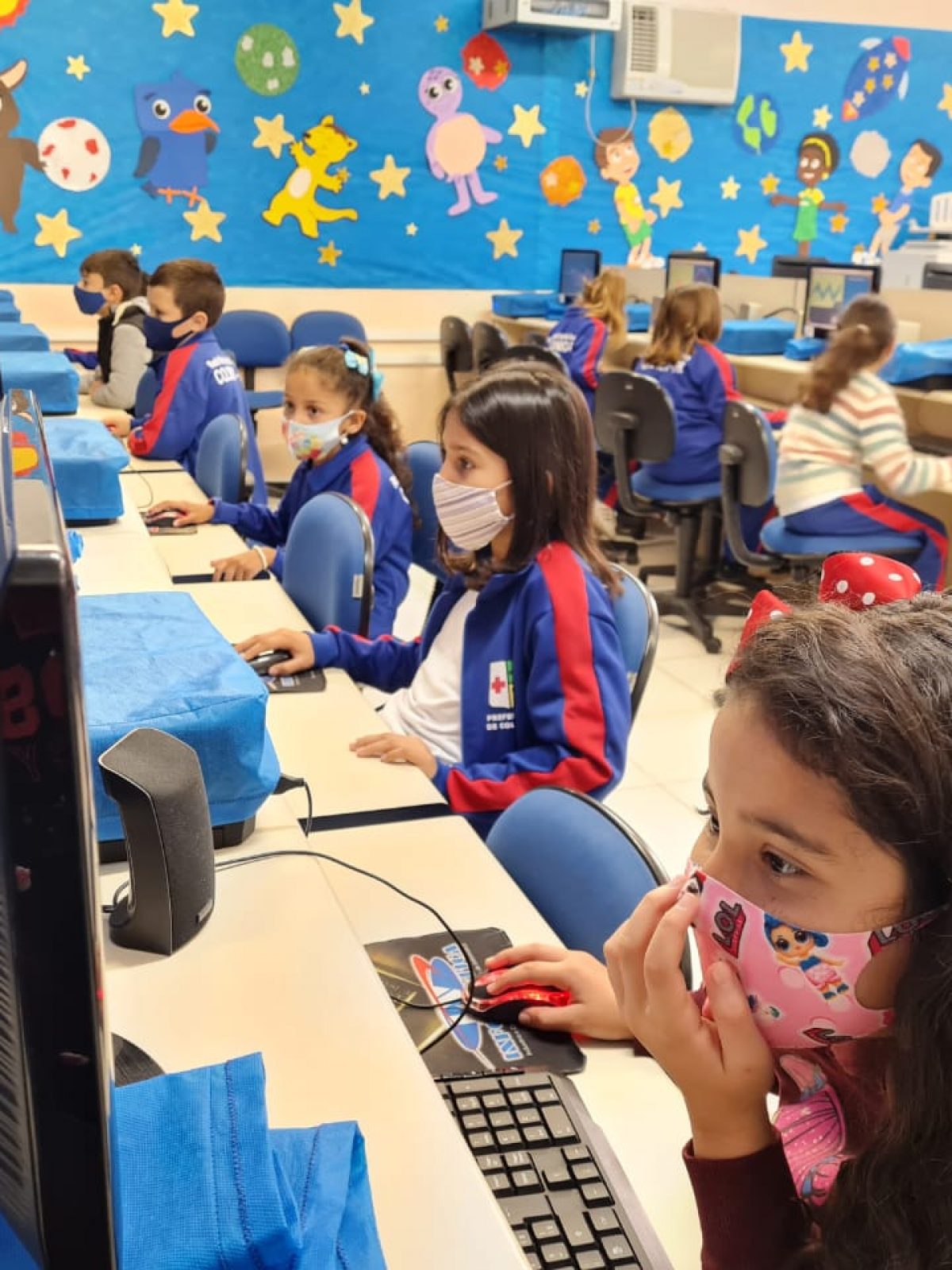 Escolas Municipais retomam atividades em laboratórios de informática educativa