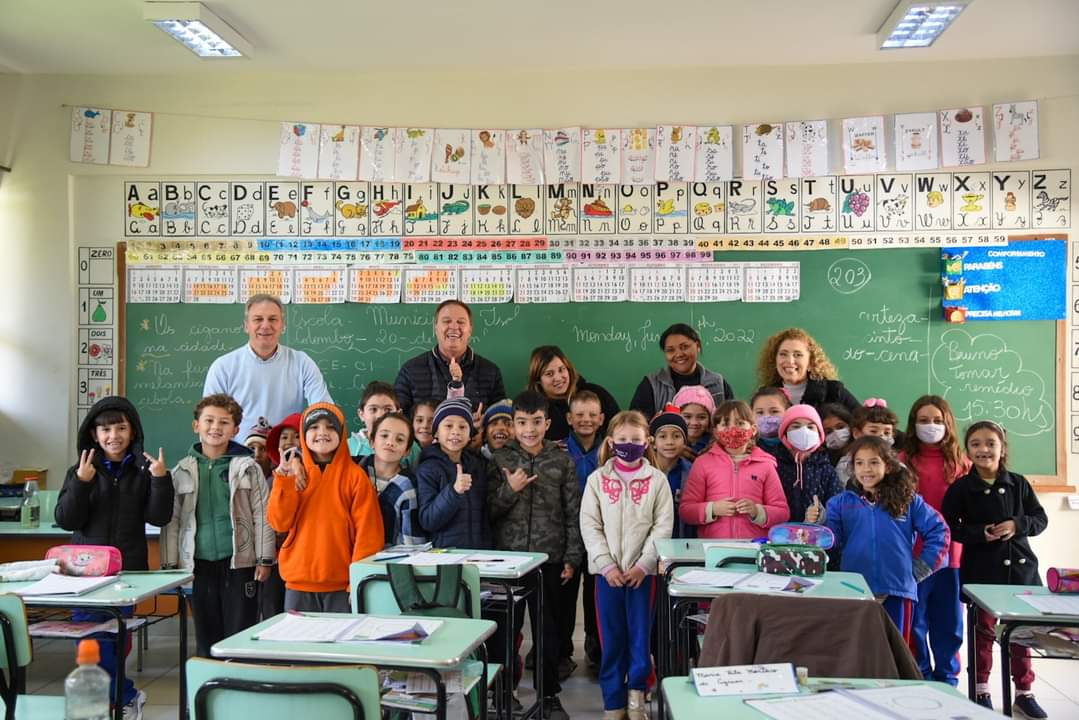Ordens de serviço para melhorias nas Escolas Barão de Mauá e Isolina Ceccon são assinadas nesta semana