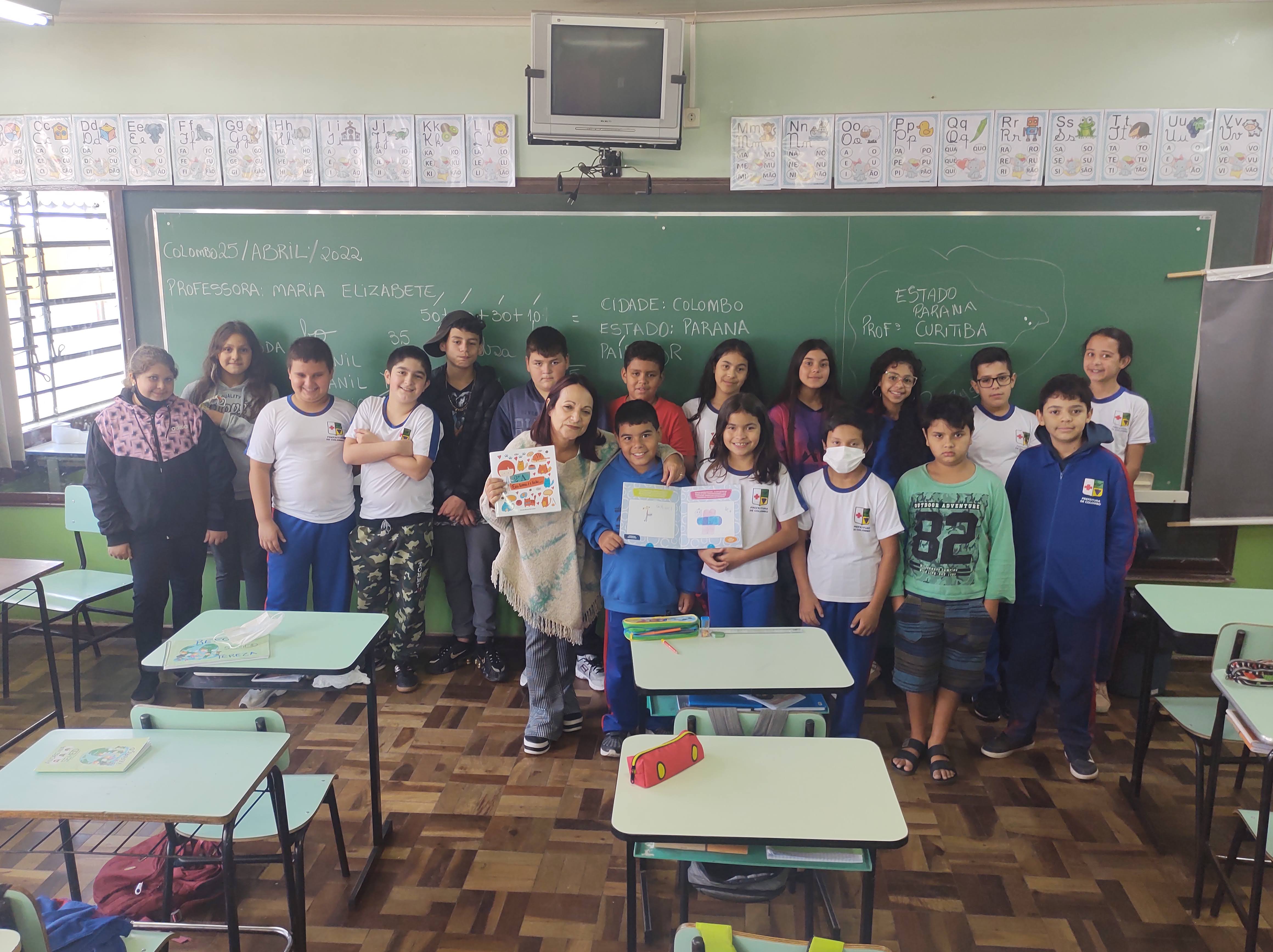 Estudantes da rede municipal produzem livro com ilustrações