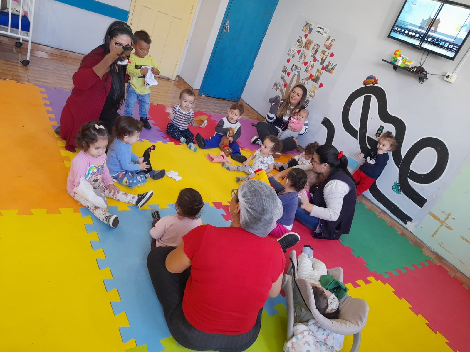 Projeto Memórias de Família é desenvolvido no CMEI Anjo Gabriel