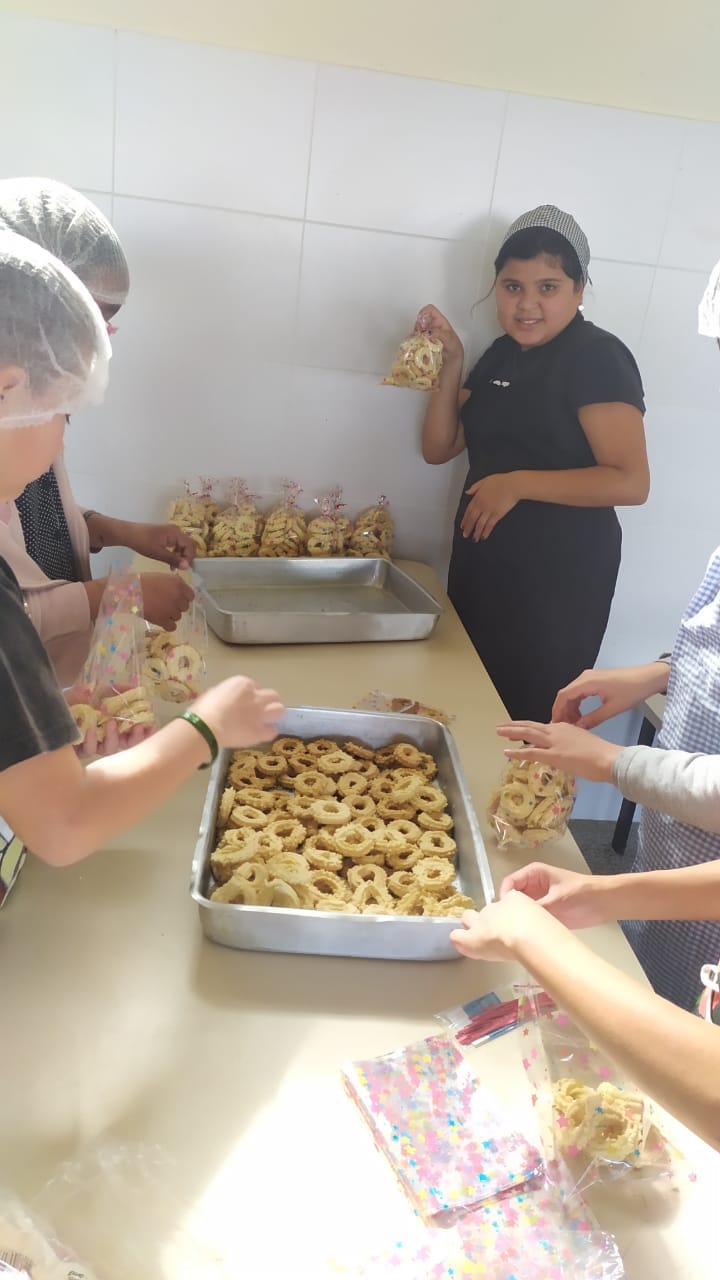 Escola Ernesto Ferreira Santiago desenvolve atividades de Educação Financeira e Empreendedorismo